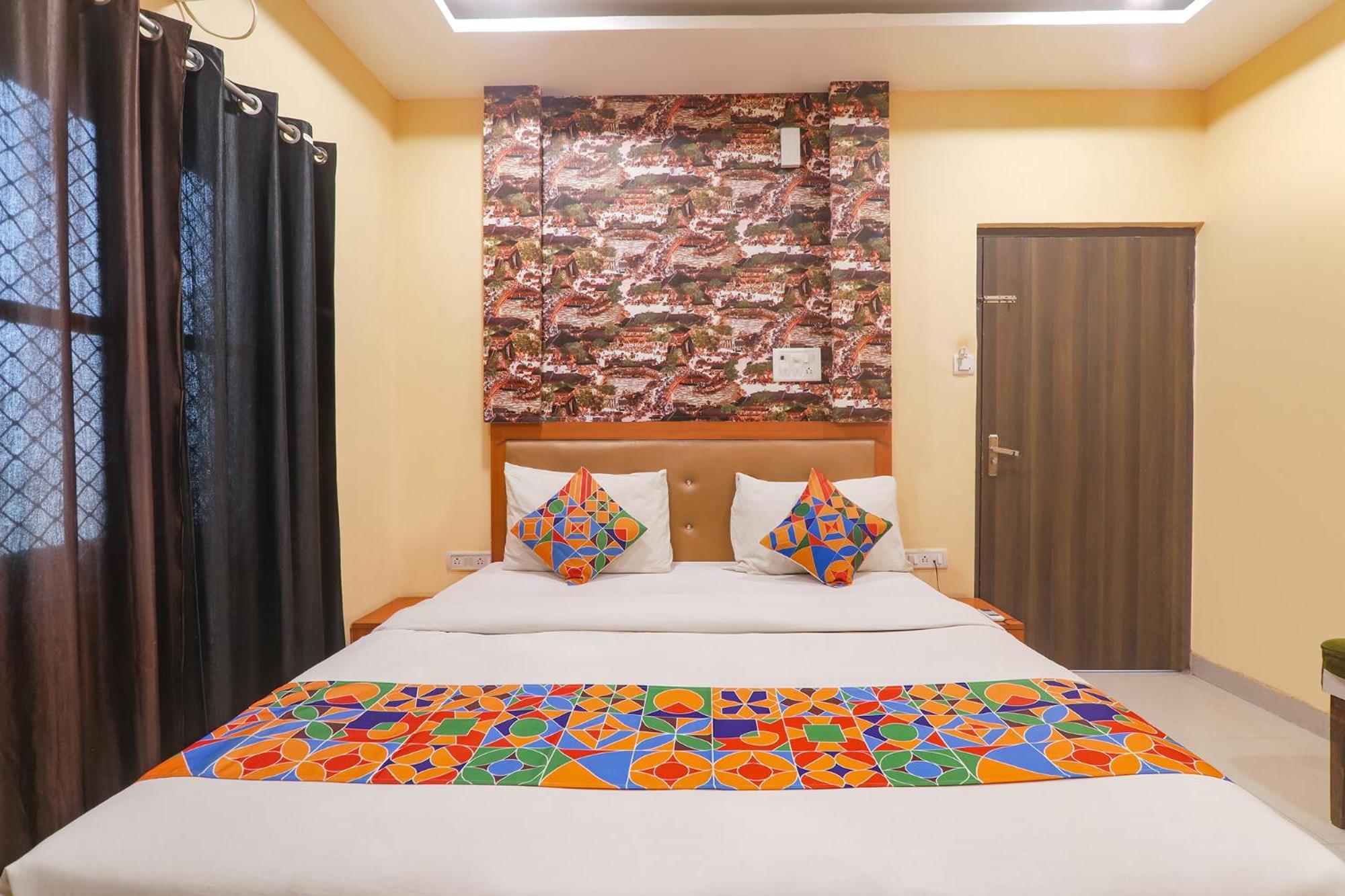 Fabhotel Swarn Banquet Kakarmatha ภายนอก รูปภาพ