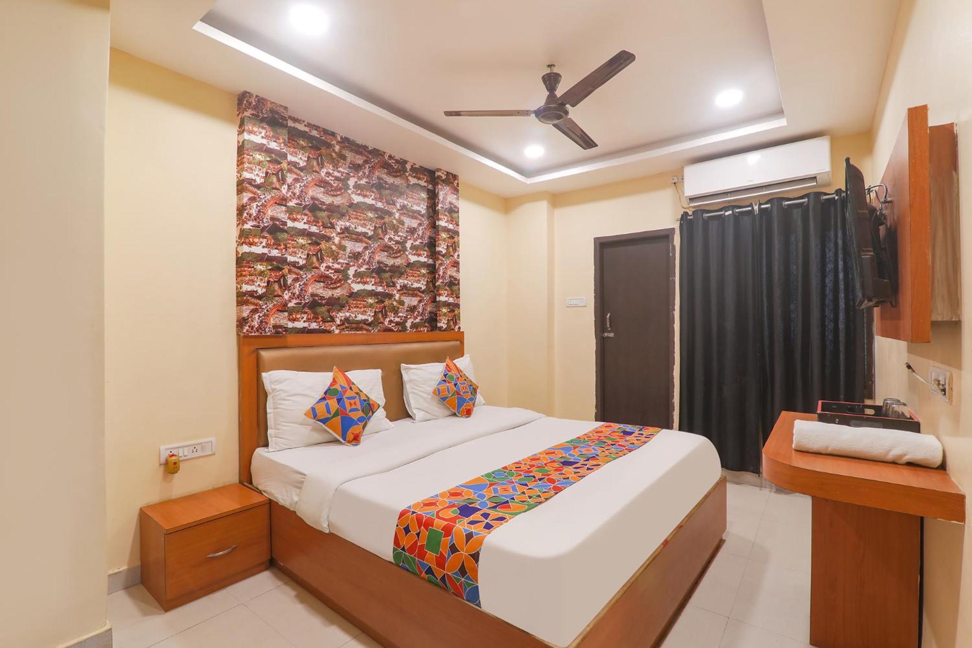 Fabhotel Swarn Banquet Kakarmatha ภายนอก รูปภาพ