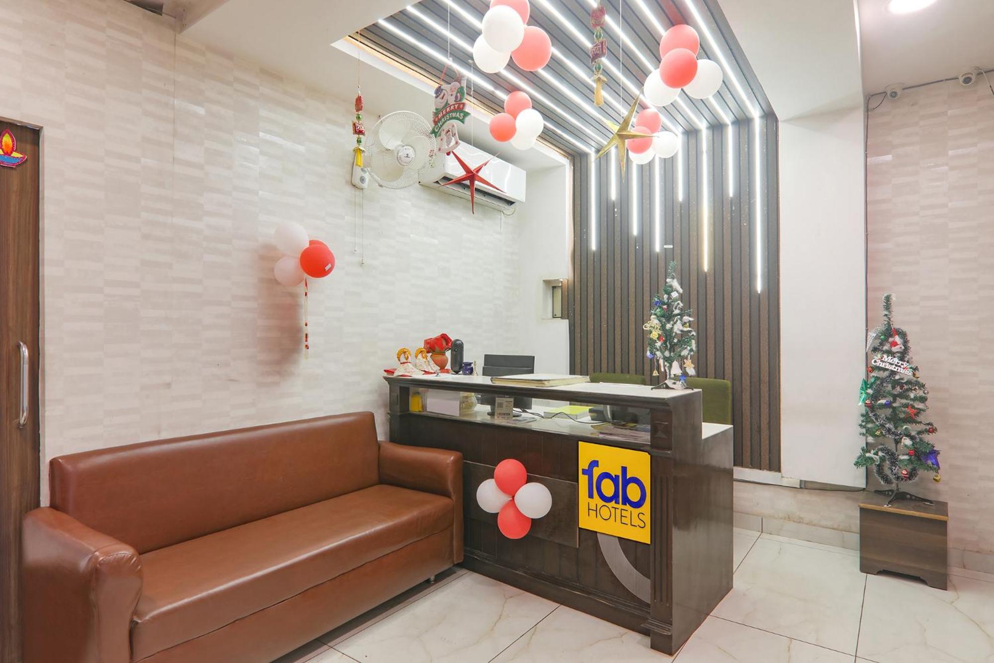Fabhotel Swarn Banquet Kakarmatha ภายนอก รูปภาพ